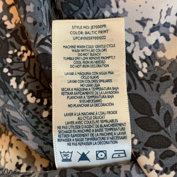 Joie Sleeveless Floral hydrangea top - Picture 9 of 16